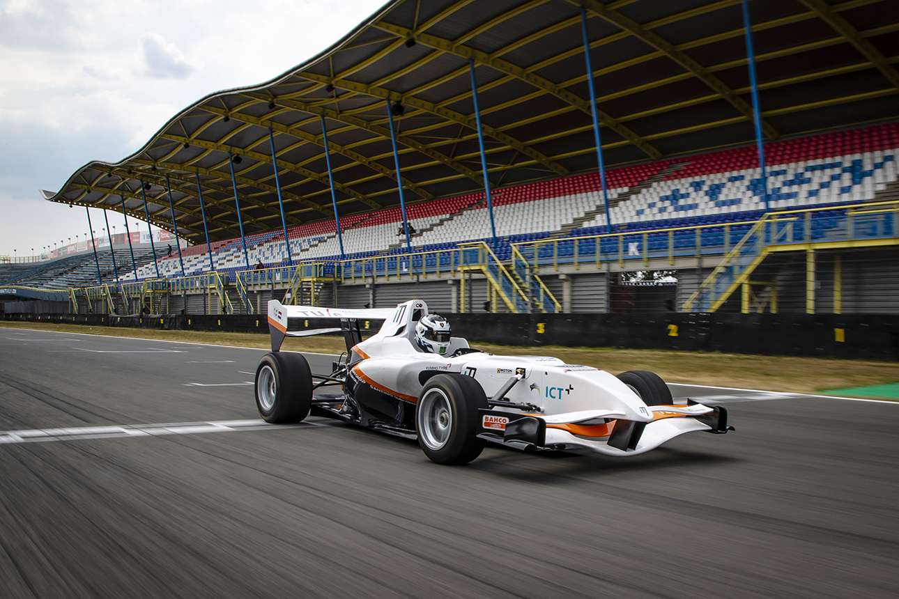 InMotion-elektrische-auto-record