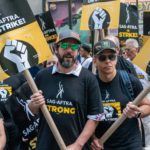 Adam Sandler en Ben Stiller bij de staking van acteurs in Hollywood