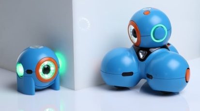 Bo_and_Yana_play_hide_and_seek_large_JPG_verge_medium_landscape