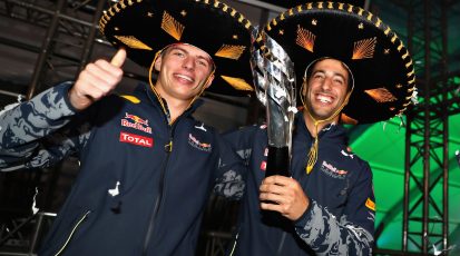 P-20161031-00148_hires_jpeg_24bit_rgb