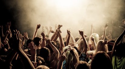 concert-smoke-crowd-people-concert-music-youth-club-photos-crowd-cheering-the-mood-the-smoke-