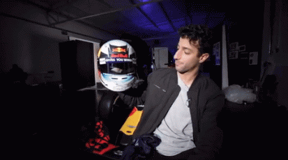 daniel-ricciardo-helmet-2017