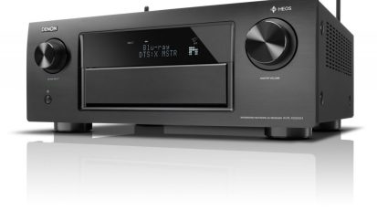 De Denon home-cinema met HEOS-integratie zorgt voor een mooi geluid doorheen heel het huis.