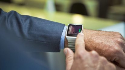 sony-unveils-2015-stainless-steel-smartwatch-3-000000001